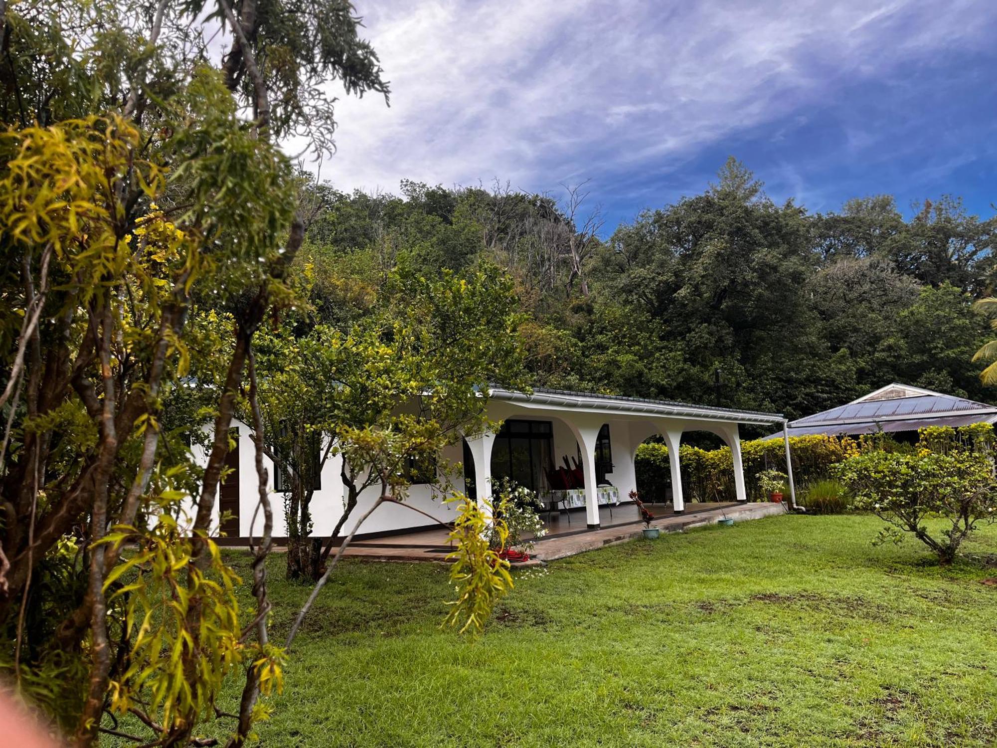 Tiki Lodge Hiva Oa Atuona Exteriör bild